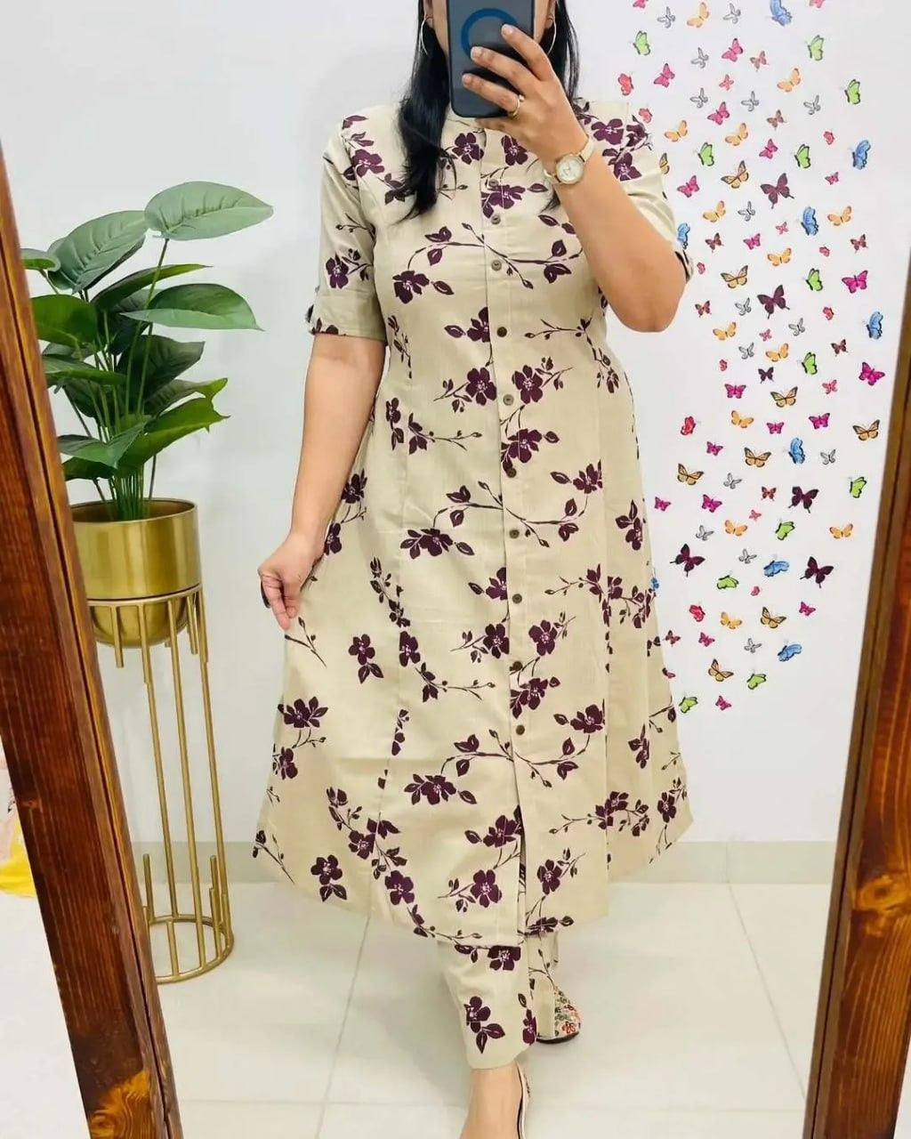 Elegant Cream Floral Printed Kurta Pant Set for Women
